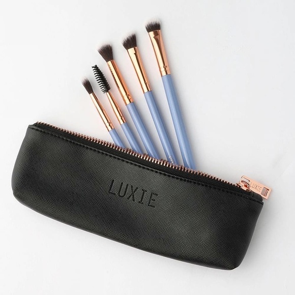 LUXIE | Wonderlust Set | Makeup Brushes - Picture 1 of 7